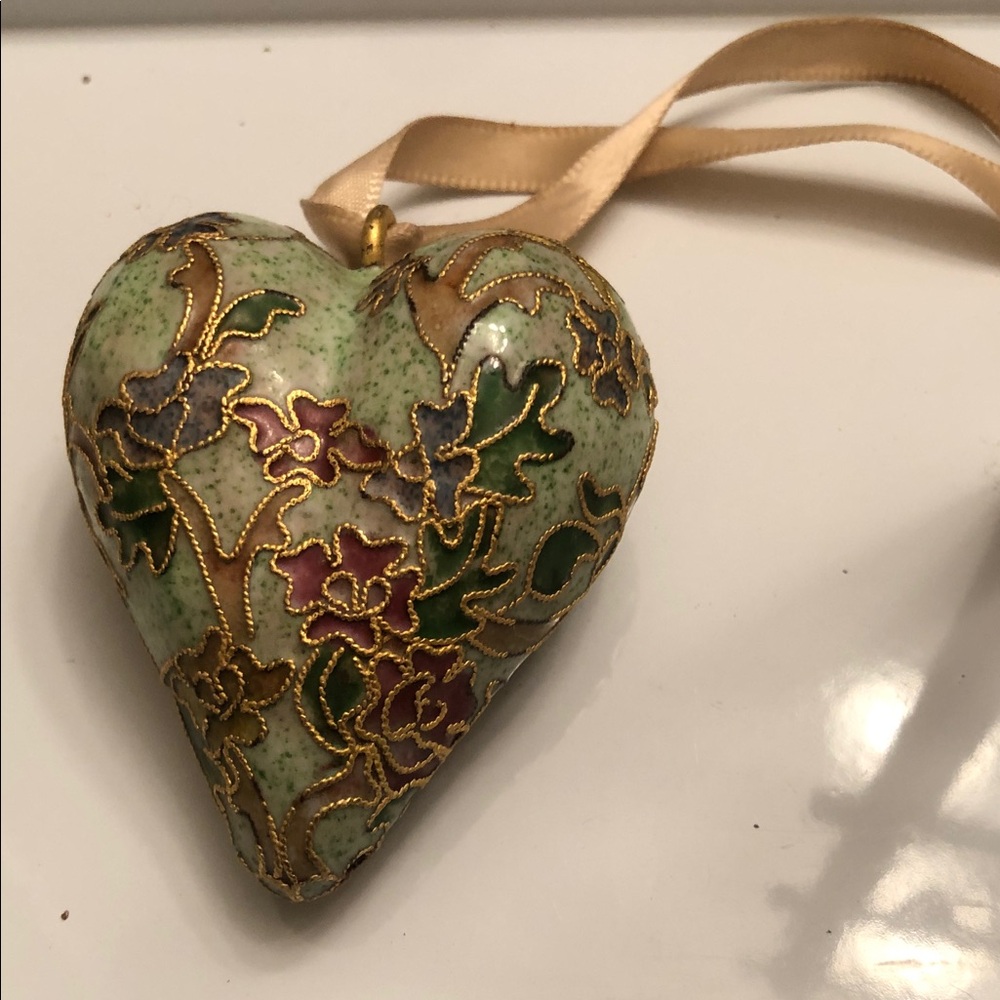Victorian grannycore Green Heart Ornament with Floral Design